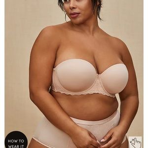 🌸Torrid strapped or strapless push-up bra.